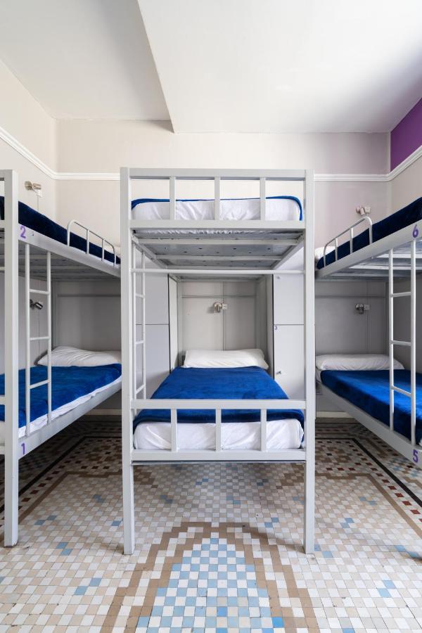 1 Bed an 8-Bed Mixed Dorm